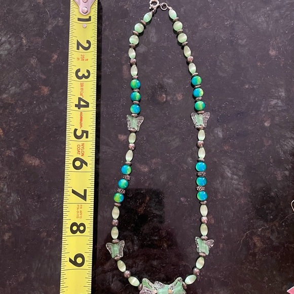 Y2K beaded butterfly necklace and earrings - Picture 4 of 8